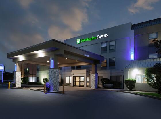 Holiday Inn Express Fremont by IHG is a family friendly hotel in Fremont, Indiana (IN)
