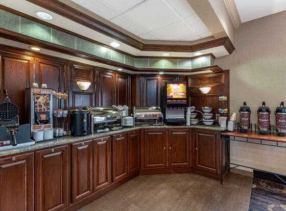 Comfort Inn & Suites Warsaw near US-30 is a family friendly hotel in Warsaw, Indiana (IN)