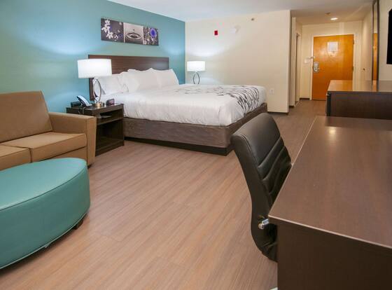 Sleep Inn & Suites is a family friendly hotel in Tuscaloosa, Alabama (AL)