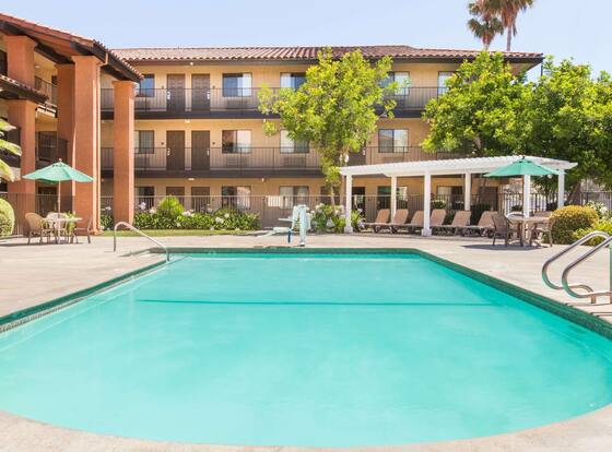 Days Inn by Wyndham San Jose Airport is a family friendly hotel in Milpitas, California (CA)