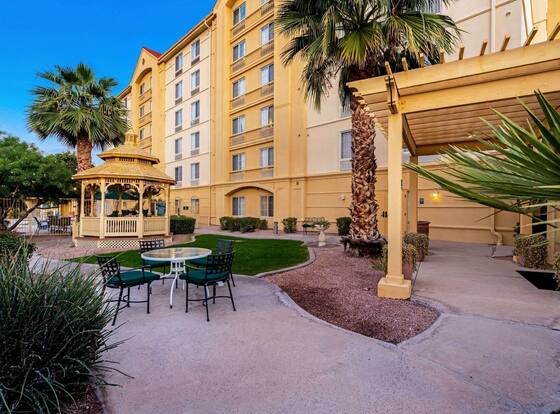 La Quinta Inn & Suites by Wyndham Mesa Superstition Springs is a family friendly hotel in Mesa, Arizona (AZ)