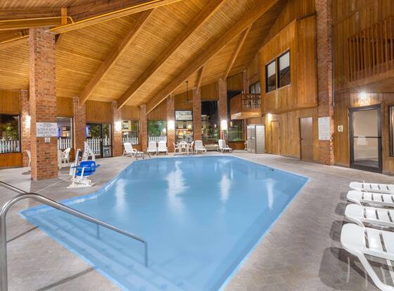 Baymont by Wyndham Tupelo is a family friendly hotel in Tupelo, Mississippi (MS)