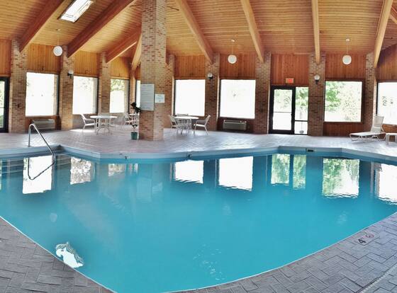 Quality Inn is a family friendly hotel in Dundee, Michigan (MI)
