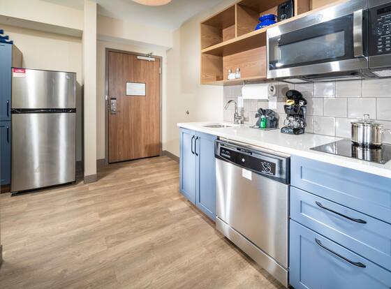 Candlewood Suites Charleston Mt Pleasant by IHG is a family friendly hotel in Mount Pleasant, South Carolina (SC)