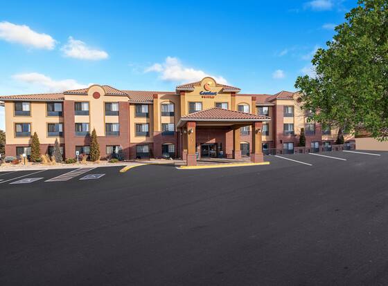 Comfort Suites Lakewood - Denver is a family friendly hotel in Lakewood, Colorado (CO)