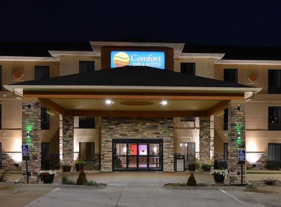 Comfort Inn & Suites Cedar Rapids North - Collins Road is a family friendly hotel in Cedar Rapids, Iowa (IA)