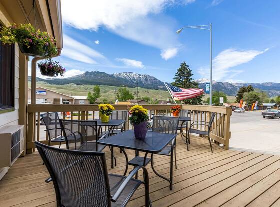 Super 8 by Wyndham Gardiner/Yellowstone Park Area is a family friendly hotel in Gardiner, Montana (MT)