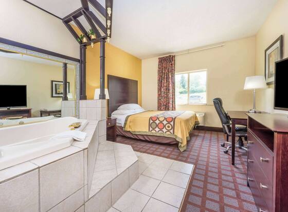 Super 8 by Wyndham Bloomington University Area is a family friendly hotel in Bloomington, Indiana (IN)