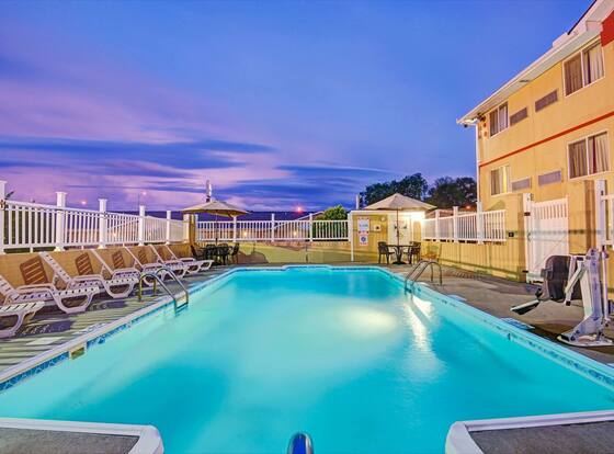 Super 8 by Wyndham Independence Kansas City is a family friendly hotel in Independence, Missouri (MO)