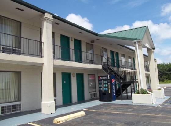 Americas Best Inn Brinkley is a family friendly hotel in Brinkley, Arkansas (AR)