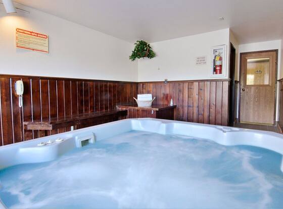 Fairbridge Inn & Suites Sandpoint is a family friendly hotel in Ponderay, Idaho (ID)