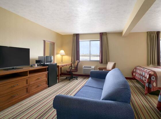 Super 8 by Wyndham Park City/North Wichita Area is a family friendly hotel in Wichita, Kansas (KS)