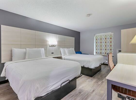 Days Inn by Wyndham Savannah Gateway I-95 is a family friendly hotel in Savannah, Georgia (GA)