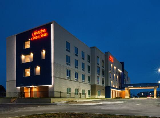 Hampton Inn & Suites Adrian is a family friendly hotel in Adrian, Michigan (MI)