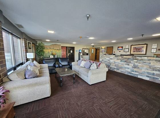 Prairie Inn is a family friendly hotel in Vermillion, South Dakota (SD)