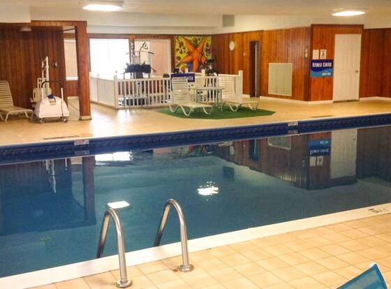Colonial Inn Ellsworth is a family friendly hotel in Ellsworth, Maine (ME)