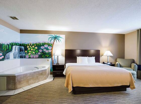 Quality Inn I-70 Near Kansas Speedway is a family friendly hotel in Kansas City, Kansas (KS)