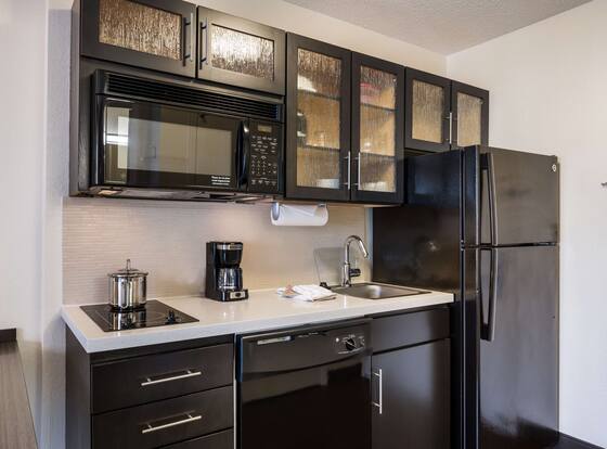 Sonesta Simply Suites Detroit Troy is a family friendly hotel in Troy, Michigan (MI)