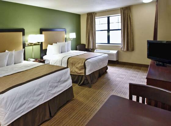 Suburban Studios Minneapolis Bloomington is a family friendly hotel in Bloomington, Minnesota (MN)