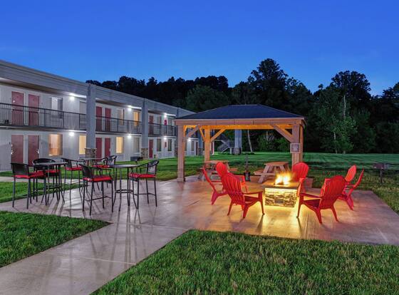 Red Roof Inn & Suites Wilkesboro is a family friendly hotel in Wilkesboro, North Carolina (NC)