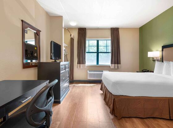 Extended Stay America Suites Princeton South Brunswick is a family friendly hotel in Monmouth Junction, New Jersey (NJ)
