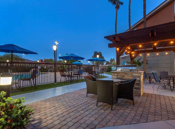 Best Western North Phoenix Hotel is a family friendly hotel in Phoenix, Arizona (AZ)