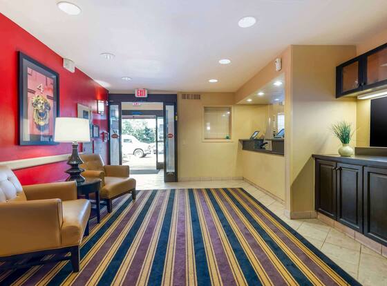 Extended Stay America Suites Piscataway Rutgers University is a family friendly hotel in Rutgers University-Busch Campus, New Jersey (NJ)