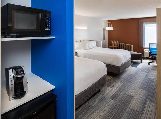 Holiday Inn Express Cedar Rapids (Collins Rd) by IHG is a family friendly hotel in Cedar Rapids, Iowa (IA)