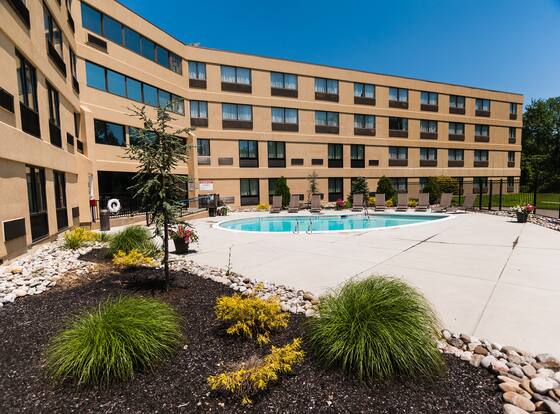 Holiday Inn Philadelphia South - Swedesboro by IHG is a family friendly hotel in Swedesboro, New Jersey (NJ)