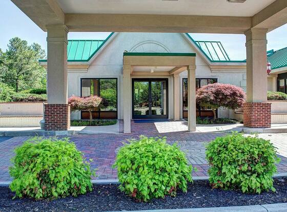Quality Inn North is a family friendly hotel in Richmond, Virginia (VA)