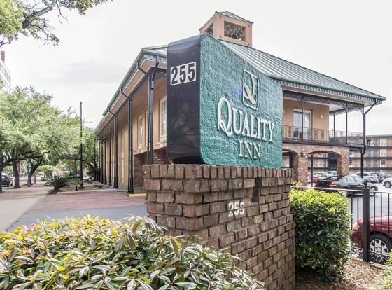 Quality Inn Downtown Historic District is a family friendly hotel in Mobile, Alabama (AL)