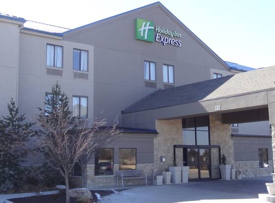 Holiday Inn Express Kansas City-Bonner Springs by IHG is a family friendly hotel in Bonner Springs, Kansas (KS)