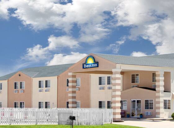 Days Inn by Wyndham Butler is a family friendly hotel in Butler, Missouri (MO)