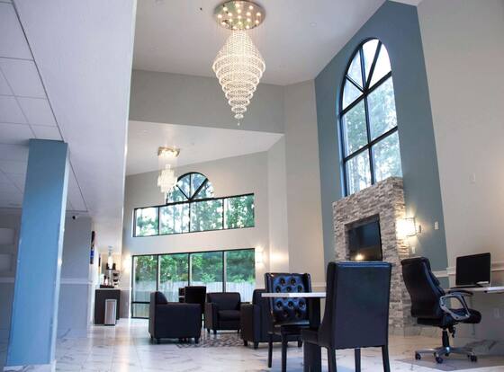Motel 6 Suwanee, GA - Gwinnett Center is a family friendly hotel in Suwanee, Georgia (GA)