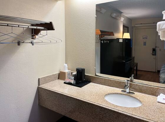 Studio 6 Suites Shreveport, LA – Industrial Loop is a family friendly hotel in Shreveport, Louisiana (LA)