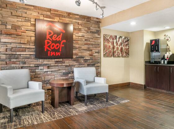 Red Roof Inn Detroit Metro Airport - Taylor is a family friendly hotel in Taylor, Michigan (MI)