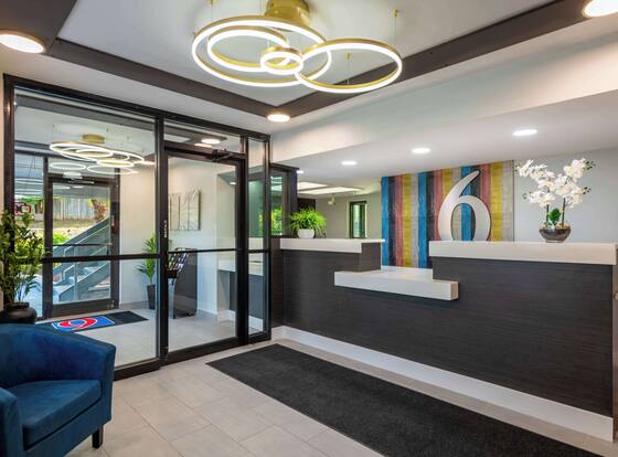 Motel 6 Charlotte, NC - Coliseum is a family friendly hotel in Charlotte, North Carolina (NC)