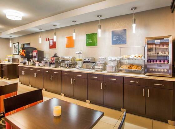 Comfort Suites Columbus West - Hilliard is a family friendly hotel in Columbus, Ohio (OH)