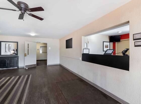 Extended Stay America Select Suites - Des Moines - West Des Moines is a family friendly hotel in West Des Moines, Iowa (IA)