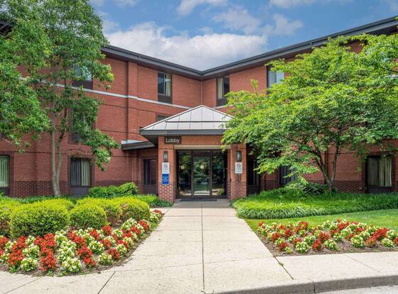 Extended Stay America Select Suites Columbia Gateway Drive is a family friendly hotel in Columbia, Maryland (MD)