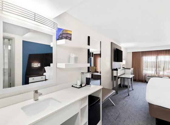 Holiday Inn Express Atlanta Galleria - Ballpark Area by IHG is a family friendly hotel in Smyrna, Georgia (GA)