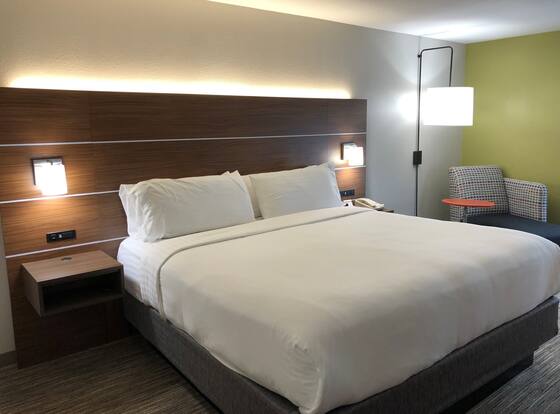 Holiday Inn Express Atlanta-Stone Mountain by IHG is a family friendly hotel in Tucker, Georgia (GA)