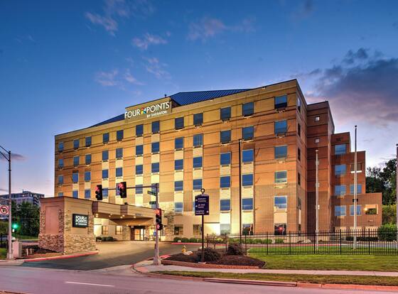 Four Points by Sheraton Omaha Midtown is a family friendly hotel in Omaha, Nebraska (NE)