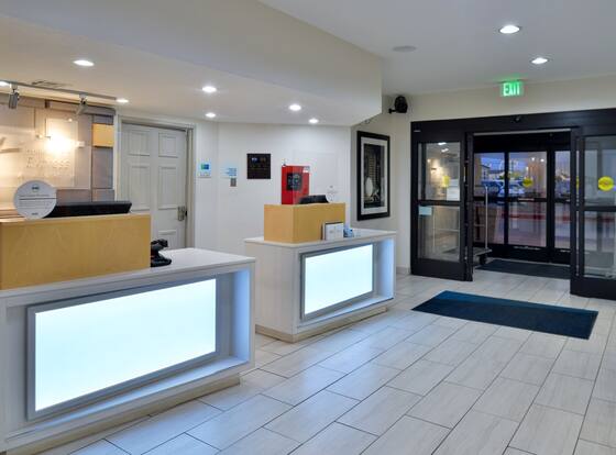 Holiday Inn Express Farmington - Bloomfield by IHG is a family friendly hotel in Farmington, New Mexico (NM)