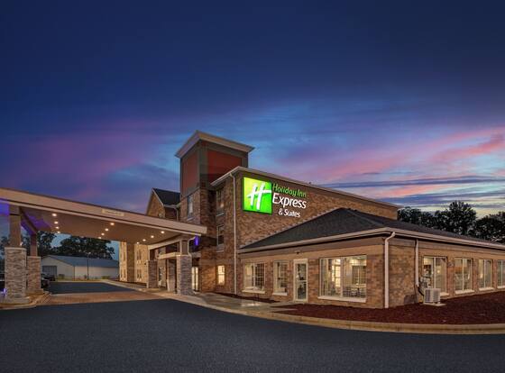 Holiday Inn Express Hotel & Suites Sunbury - Columbus Area by IHG is a family friendly hotel in Sunbury, Ohio (OH)