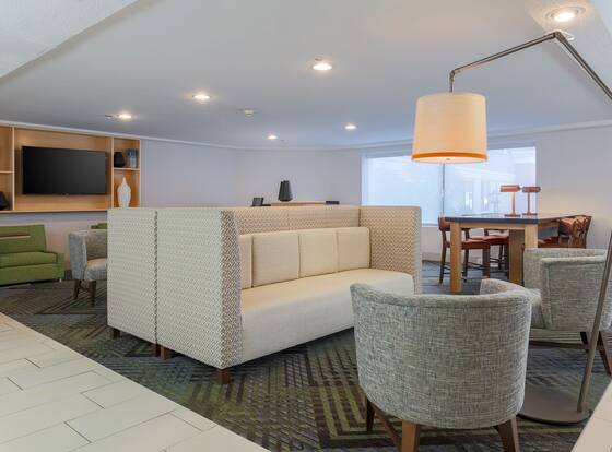 Holiday Inn Express Milwaukee-West Medical Center by IHG is a family friendly hotel in Wauwatosa, Wisconsin (WI)