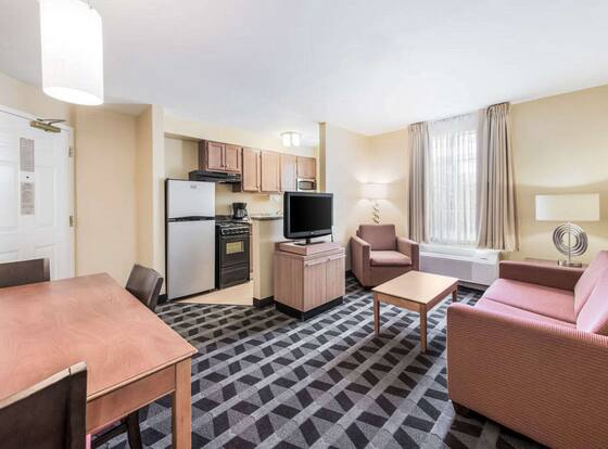 Birch Hill Suites Extended Stay - Blue Ash is a family friendly hotel in Sharonville, Ohio (OH)