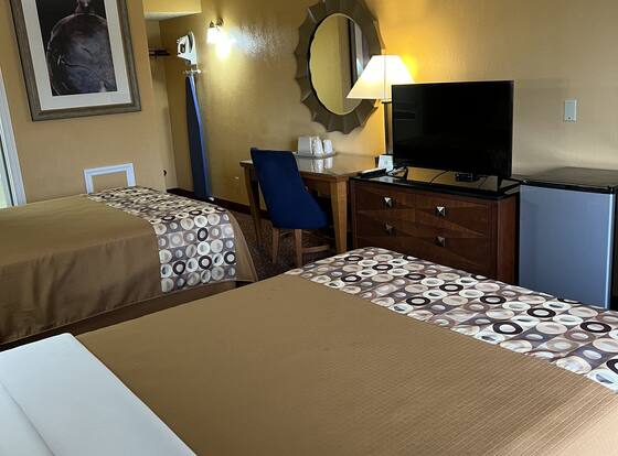 Executive Inn is a family friendly hotel in Schenectady, New York (NY)