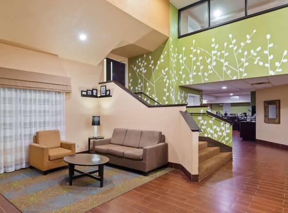 Wingate by Wyndham Macon West I-475 is a family friendly hotel in Macon, Georgia (GA)