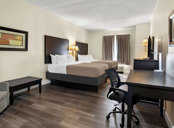 Quality Inn & Suites Lafayette is a family friendly hotel in Lafayette, Louisiana (LA)